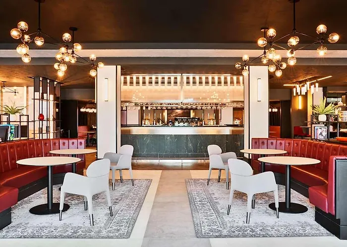 Radisson Red London Heathrow Hotel